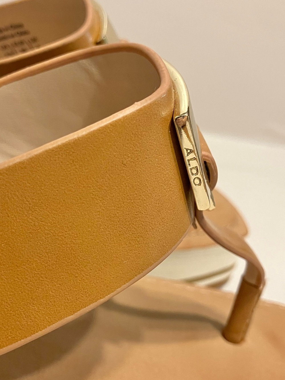 ALDO Acarenia wedge sandals cognac gold-tone accents platform wedge heel Sz 7.5 - Picture 10 of 14